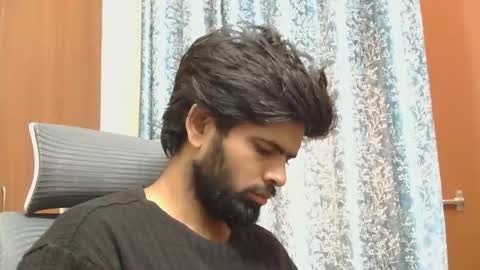 Snapshot of lovehairyindian chatting on 11-01-25, 04:58 Indian hairy online show from 11-01-25, 04:58