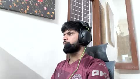 Snapshot of lovehairyindian chatting on 05-07-26, 12:38 Indian hairy online show from 05-07-26, 12:38