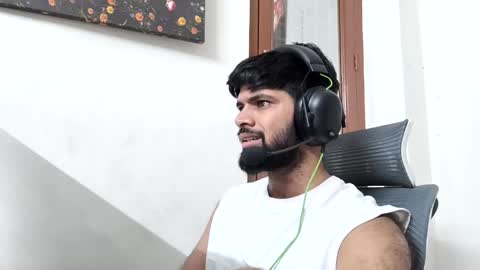 Snapshot of lovehairyindian chatting on 05-08-26, 10:59 Indian hairy online show from 05-08-26, 10:59