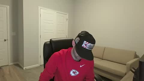 Snapshot of lovehatelovers chatting on 01-27-25, 12:37 lovehatlovers online show from 01-27-25, 12:37