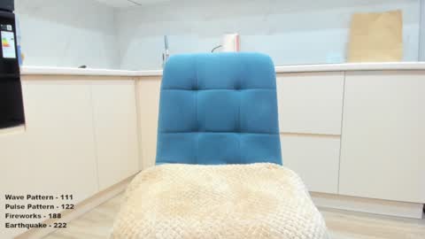 Snapshot of lovehearts_girl chatting on 02-05-25, 10:51 Kate Kim online show from 02-05-25, 10:51