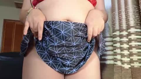 Snapshot of lovelace390 chatting on 10-29-25, 10:11 Amber online show from 10-29-25, 10:11