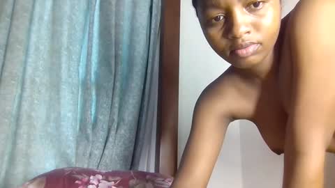 lovelbrownie online show from 11-24-25, 08:03