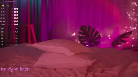 Snapshot of lovellynelly chatting on 01-15-25, 05:47 Nelly online show from 01-15-25, 05:47