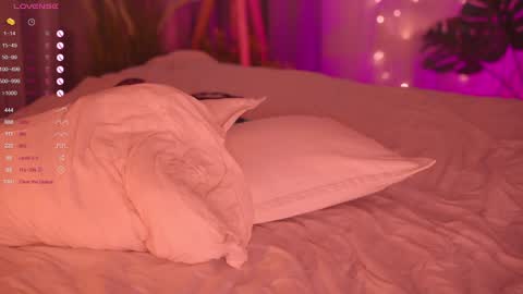 Snapshot of lovellynelly chatting on 02-08-25, 04:36 Nelly online show from 02-08-25, 04:36