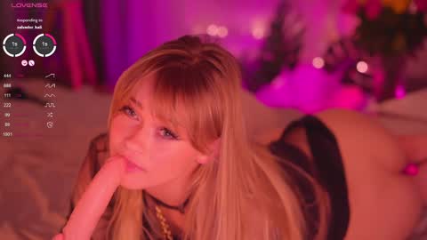 Snapshot of lovellynelly chatting on 02-12-25, 04:55 Nelly online show from 02-12-25, 04:55