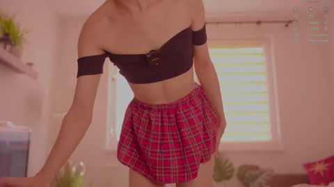 Snapshot of lovellynelly chatting on 10-13-25, 12:27 Nelly online show from 10-13-25, 12:27