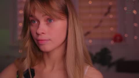 Snapshot of lovellynelly chatting on 11-03-25, 01:34 Nelly online show from 11-03-25, 01:34