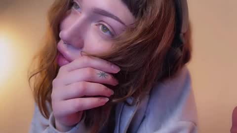 Snapshot of lovelorn_ chatting on 01-15-25, 06:22 Elsa online show from 01-15-25, 06:22