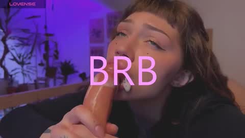 Snapshot of lovelorn_ chatting on 09-10-25, 06:57 Elsa online show from 09-10-25, 06:57