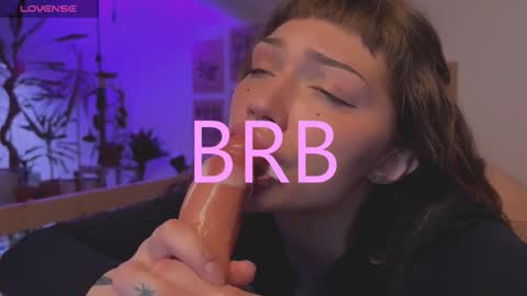 Snapshot of lovelorn_ chatting on 09-14-25, 01:54 Elsa online show from 09-14-25, 01:54