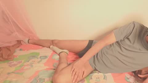 Snapshot of lovely__person chatting on 11-23-25, 09:25 Lovely Person online show from 11-23-25, 09:25