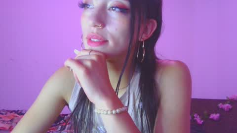 Snapshot of lovely_akira_xwx chatting on 12-12-24, 08:14 Tami online show from 12-12-24, 08:14