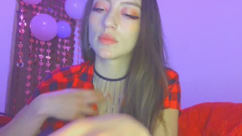 Snapshot of lovely_akira_xwx chatting on 01-19-25, 05:37 Tami online show from 01-19-25, 05:37