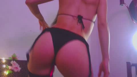 Snapshot of lovely_akira_xwx chatting on 02-16-25, 06:10 Tami online show from 02-16-25, 06:10