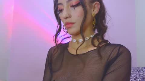 Snapshot of lovely_akira_xwx chatting on 09-14-25, 07:18 Tami online show from 09-14-25, 07:18