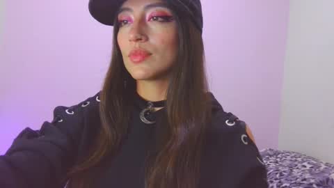 Snapshot of lovely_akira_xwx chatting on 09-17-25, 02:57 Tami online show from 09-17-25, 02:57