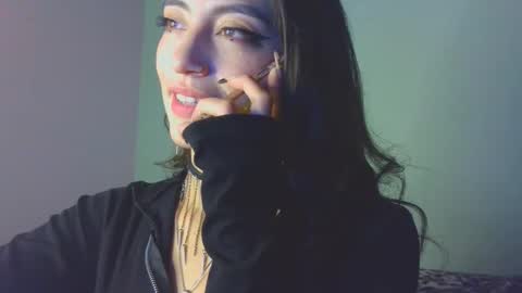 Snapshot of lovely_akira_xwx chatting on 10-03-25, 06:32 Tami online show from 10-03-25, 06:32