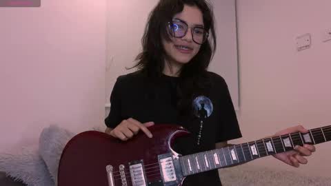 Allyson 3 online show from 09-17-25, 01:29