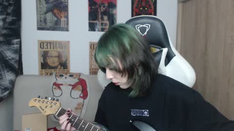 Cassie online show from 01-10-25, 11:39