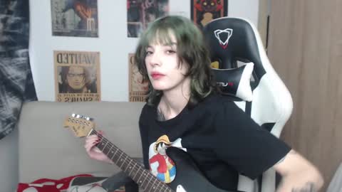 Cassie online show from 01-19-25, 08:41