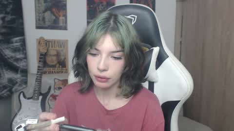 Cassie online show from 01-25-25, 04:34