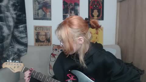 Cassie online show from 03-06-25, 03:02