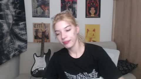 Cassie online show from 03-10-25, 03:23
