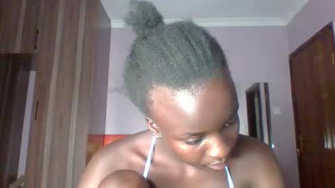 Snapshot of lovely_choco chatting on 09-28-25, 06:24 Choco online show from 09-28-25, 06:24