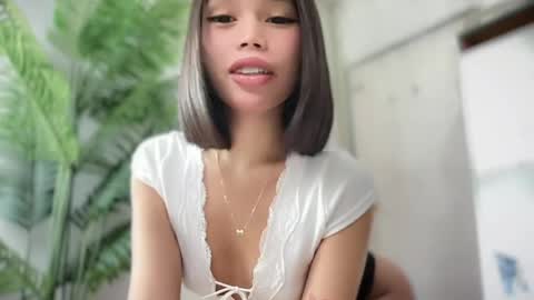 lovely_cittie18 online show from 04-24-26, 02:58