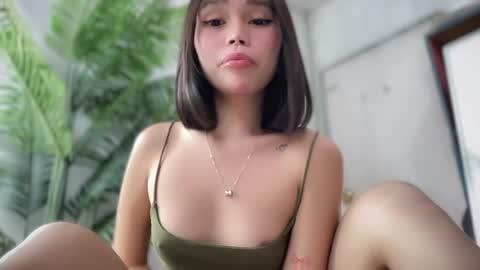 lovely_cittie18 online show from 04-26-26, 06:22