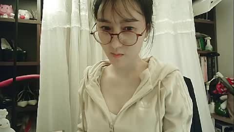 Snapshot of lovely_dana chatting on 01-03-25, 04:37 DANA KIM online show from 01-03-25, 04:37