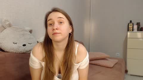 Lovely Hayley online show from 12-09-24, 10:30