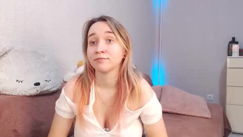 Lovely Hayley online show from 11-26-25, 10:11