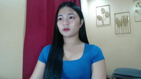 Lovely Laura online show from 02-17-25, 02:15