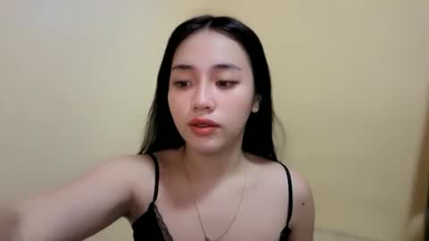 Snapshot of lovely_leah23 chatting on 09-19-25, 02:13 lovely_leah23 online show from 09-19-25, 02:13