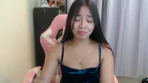 Snapshot of lovely_leah23 chatting on 10-08-25, 05:16 lovely_leah23 online show from 10-08-25, 05:16