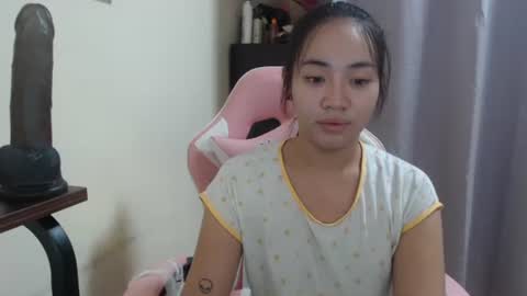 lovely_leah23 online show from 11-28-25, 03:14