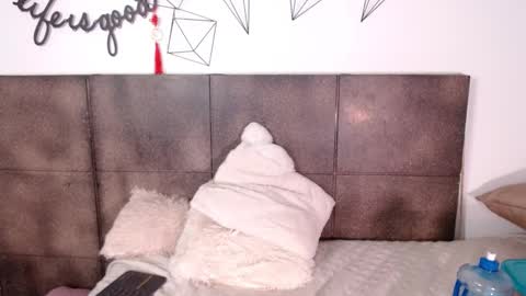 Hi guys online show from 01-03-25, 06:24