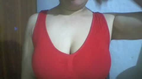 Snapshot of lovely_sweet_girl chatting on 12-18-24, 09:14 katrina follow me guys online show from 12-18-24, 09:14