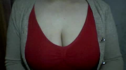 Snapshot of lovely_sweet_girl chatting on 02-01-25, 11:27 katrina follow me guys online show from 02-01-25, 11:27