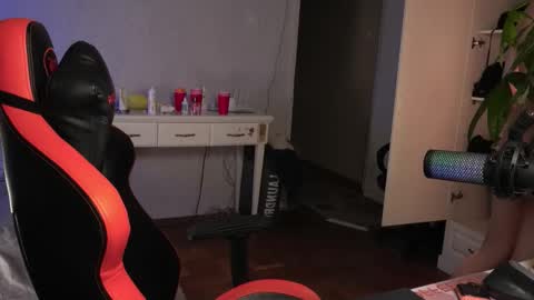 Snapshot of lovelydany3 chatting on 11-23-25, 12:27 lovelydany3 online show from 11-23-25, 12:27