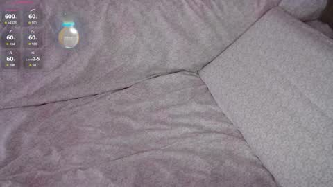 Snapshot of lovelydariss6 chatting on 10-22-25, 11:26 Dee online show from 10-22-25, 11:26