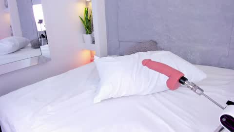 Lovely online show from 04-23-26, 05:26