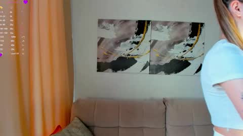 lovelygracee online show from 10-20-25, 12:49