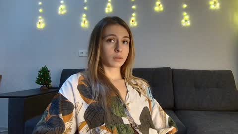 Snapshot of lovelykatea chatting on 01-11-25, 05:18 Kate only online show from 01-11-25, 05:18