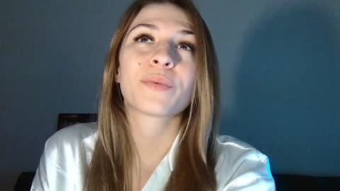 Snapshot of lovelykatea chatting on 02-05-25, 12:38 Kate only online show from 02-05-25, 12:38