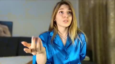 Snapshot of lovelykatea chatting on 03-11-25, 03:02 Kate only online show from 03-11-25, 03:02