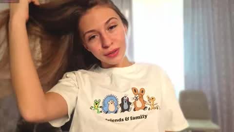 Snapshot of lovelykatea chatting on 09-18-25, 12:51 Kate only online show from 09-18-25, 12:51