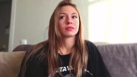 Snapshot of lovelykatea chatting on 09-19-25, 12:28 Kate only online show from 09-19-25, 12:28